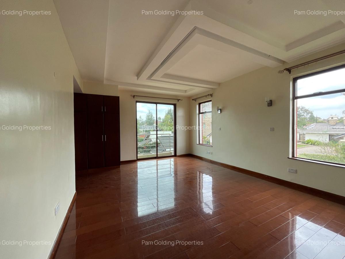 5 Bed Townhouse with En Suite in Karen - 10