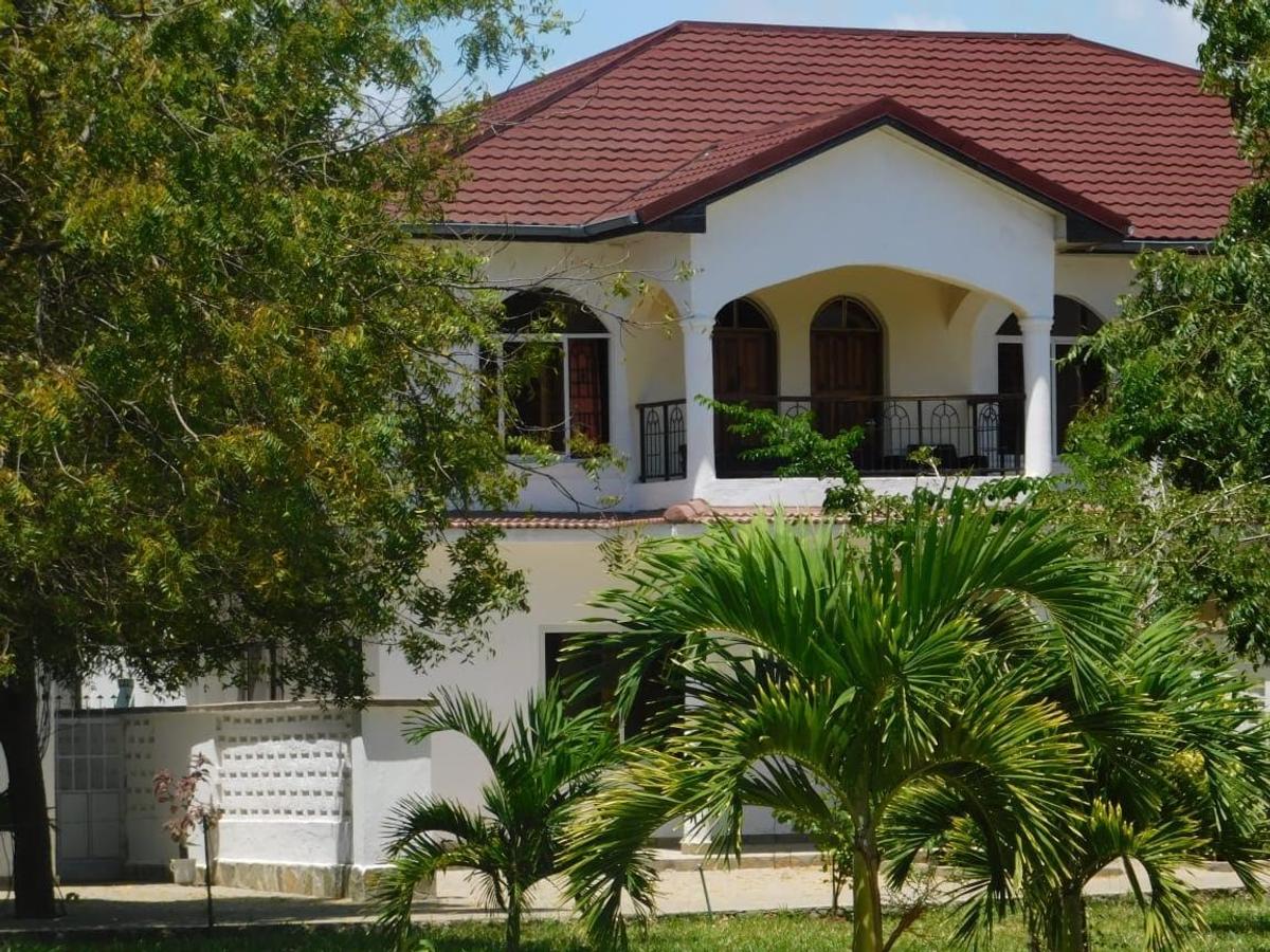 4 Bed Townhouse with En Suite in Kilifi - 1