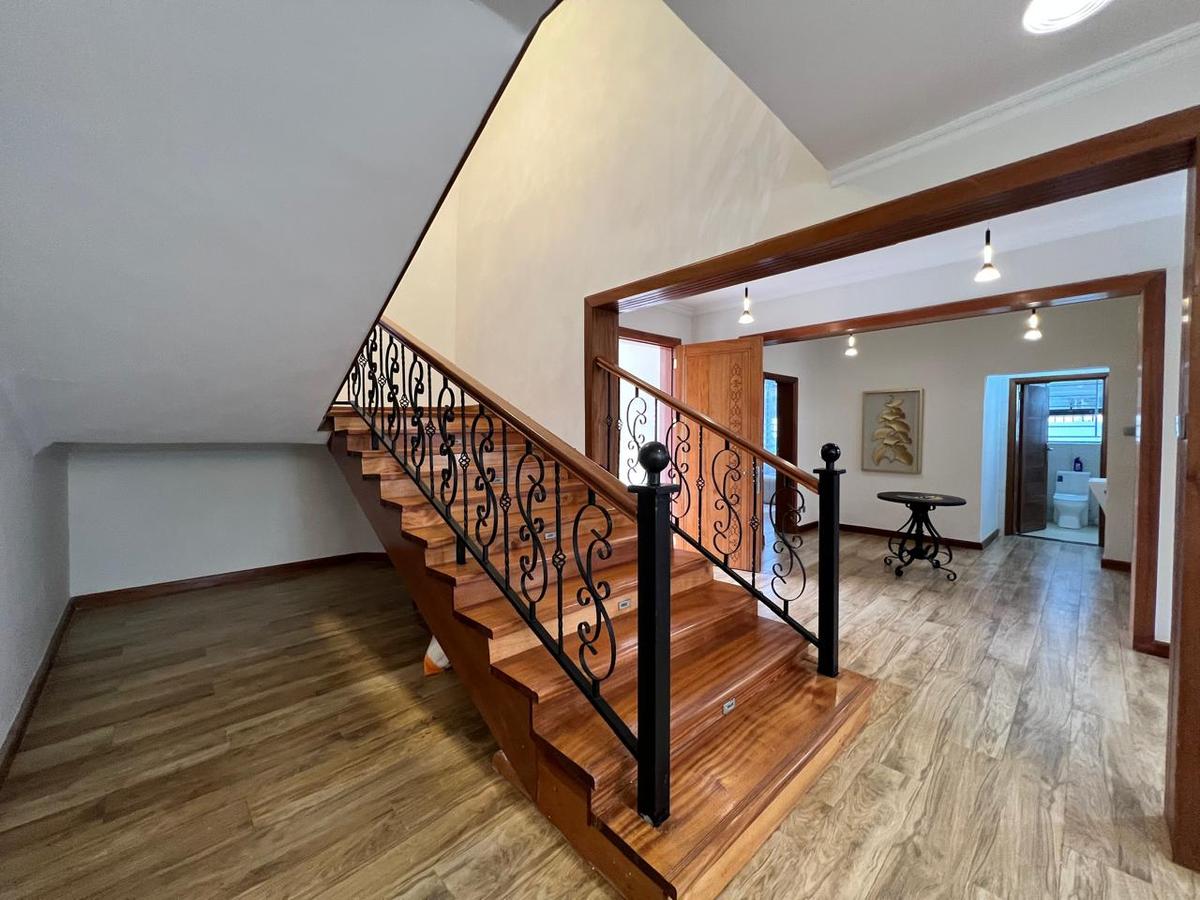 4 Bed Villa with En Suite in Runda - 6