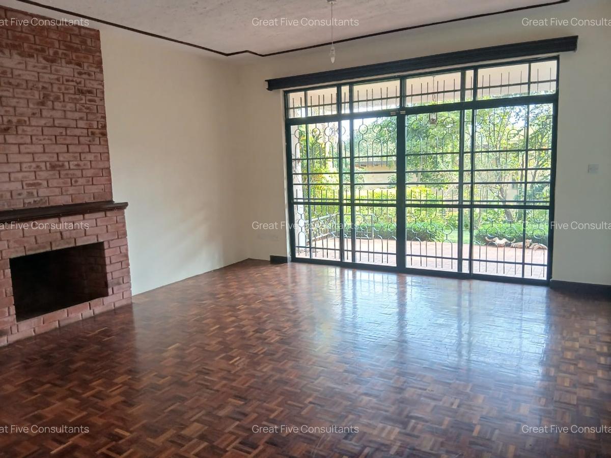 5 Bed Villa with En Suite in Runda - 4