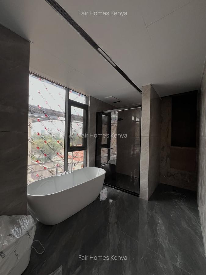 5 Bed Townhouse with En Suite at Lavington Green - 8