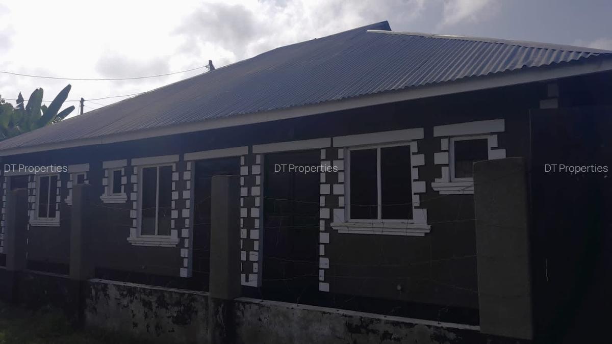 10 Bed House with Borehole at Bamburi - 1