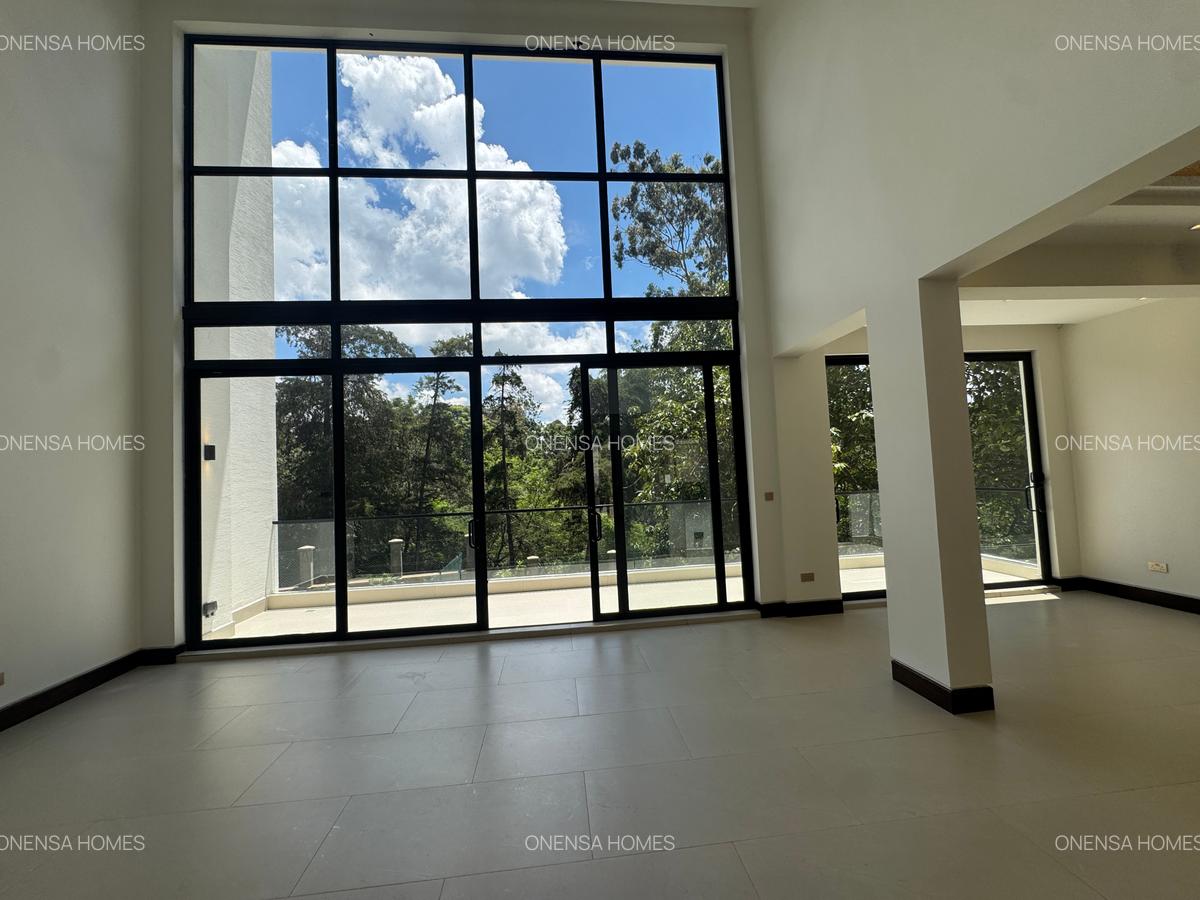 6 Bed Villa with En Suite in Kitisuru - 4