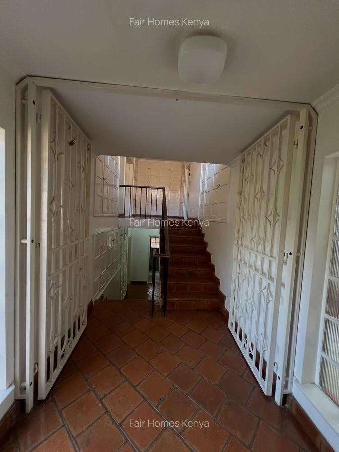 4 Bed House with En Suite at Lavington Green - 16