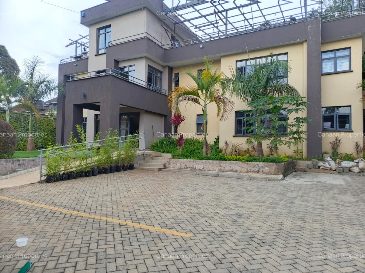1,000 ft² Commercial Property with Service Charge Included in Kiambu Road - 1