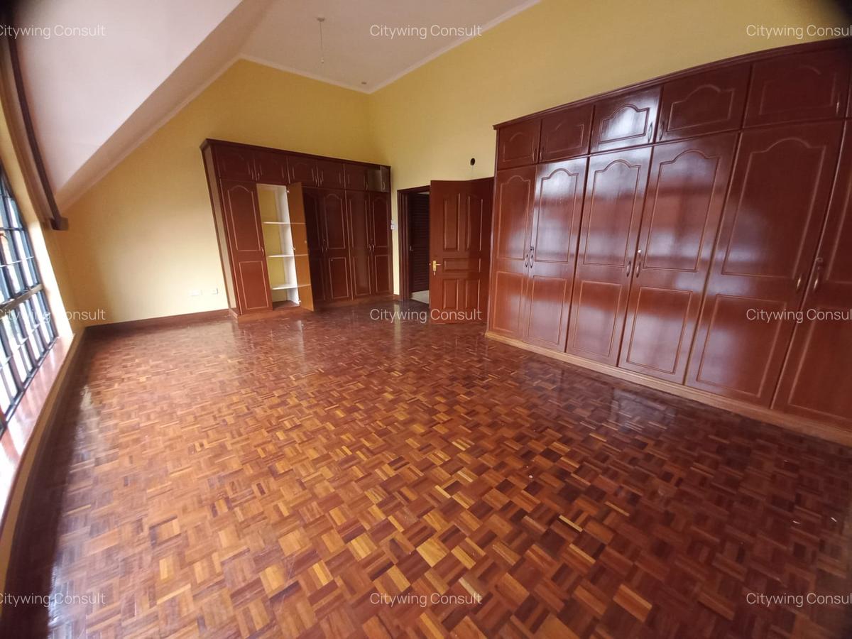 5 Bed Townhouse with En Suite at School Lane - 16