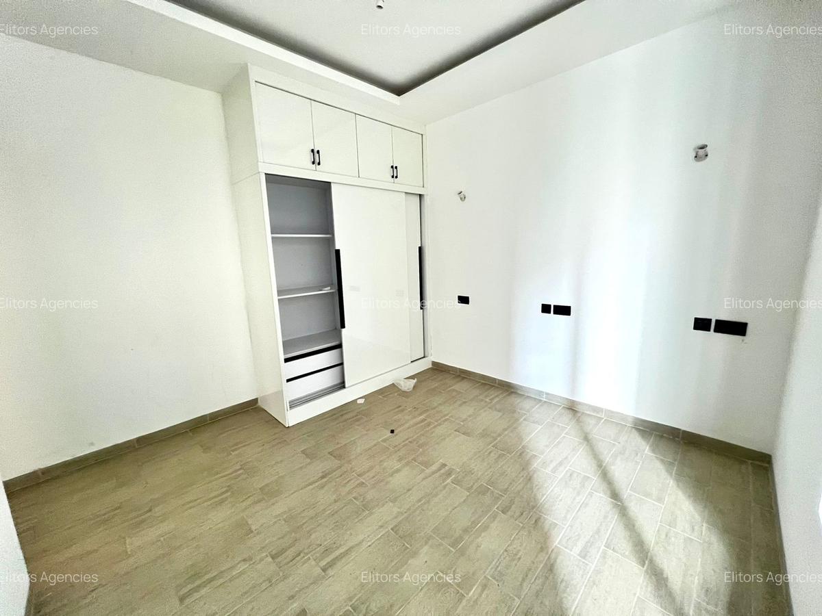 2 Bed Apartment with En Suite at Argwings Kodhek Road - 10