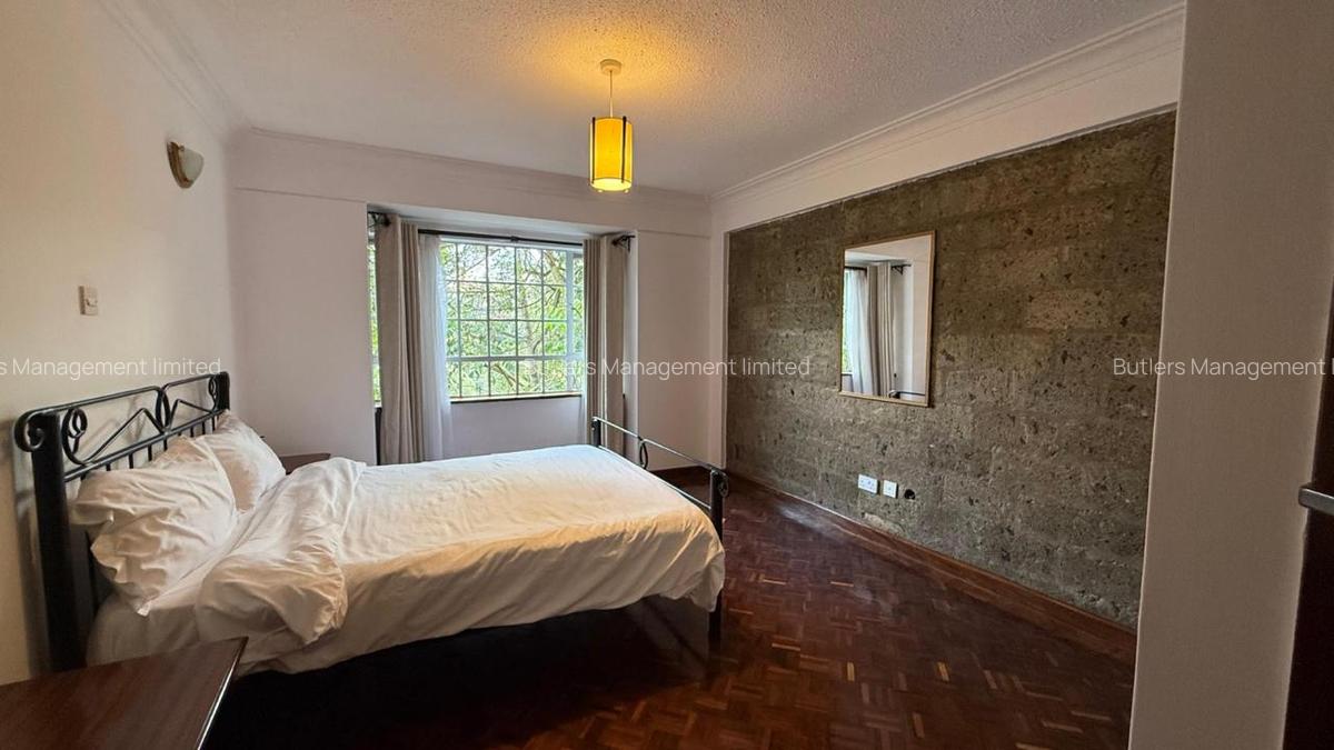 Serviced 2 Bed Apartment with En Suite in Brookside - 12