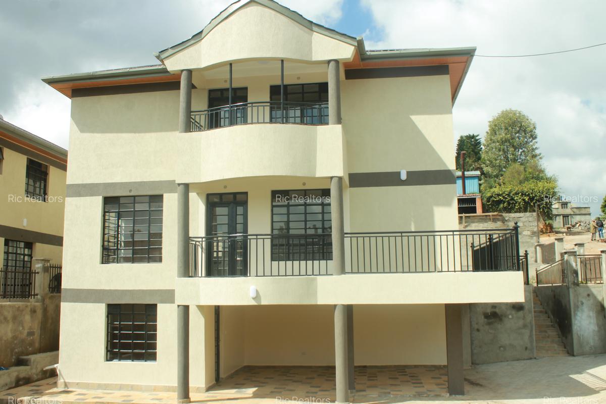 4 Bed Townhouse with En Suite at Banana - Kiambu - 5