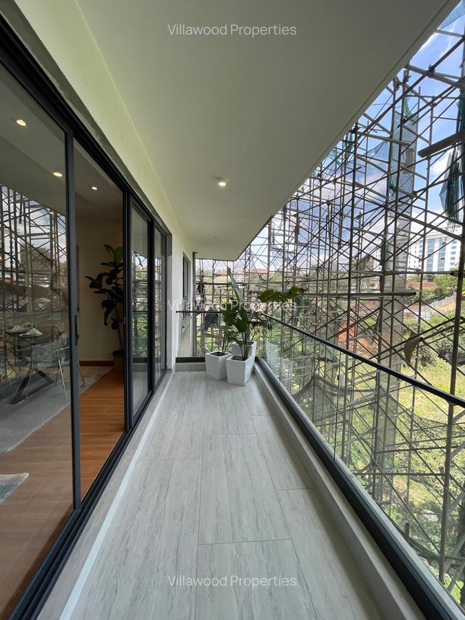 3 Bed Apartment with En Suite in Riverside - 5