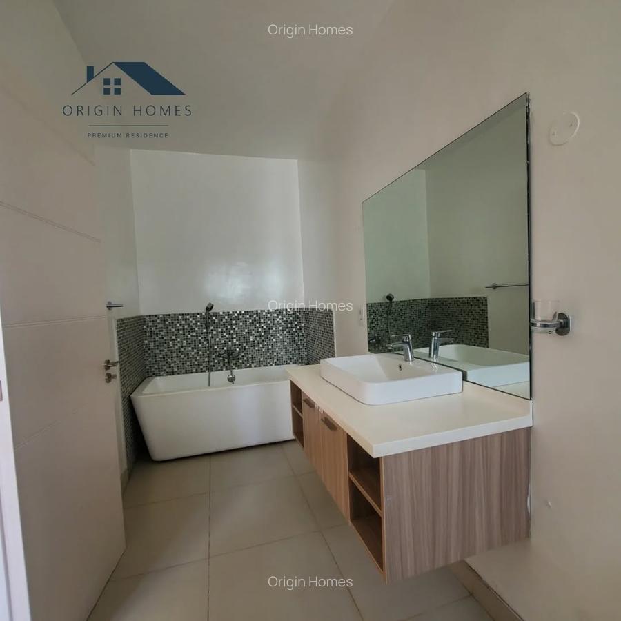 4 Bed Apartment with En Suite at Lavington - 16