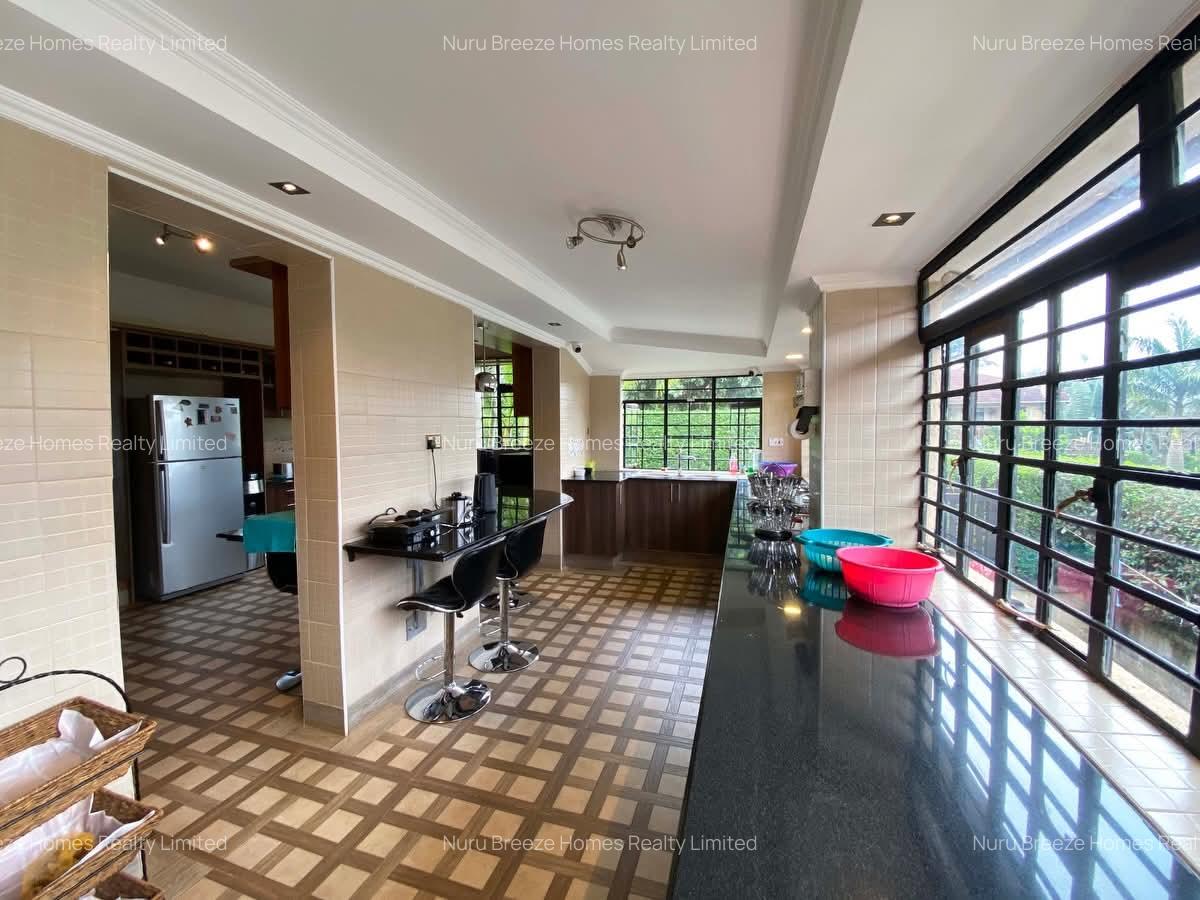 5 Bed Townhouse with En Suite in Kitisuru - 11