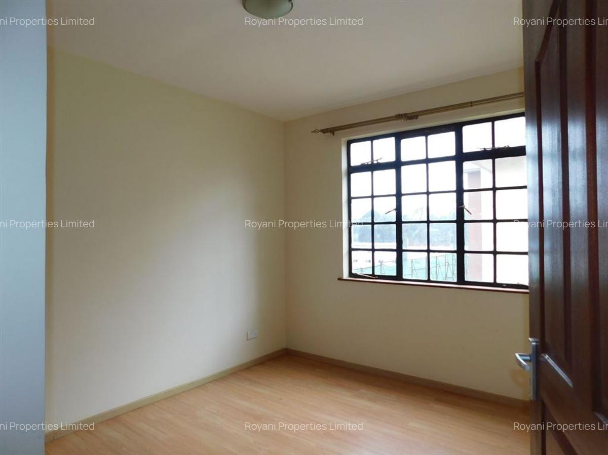 3 Bed Apartment with En Suite at Fourways Junction Estate - 13