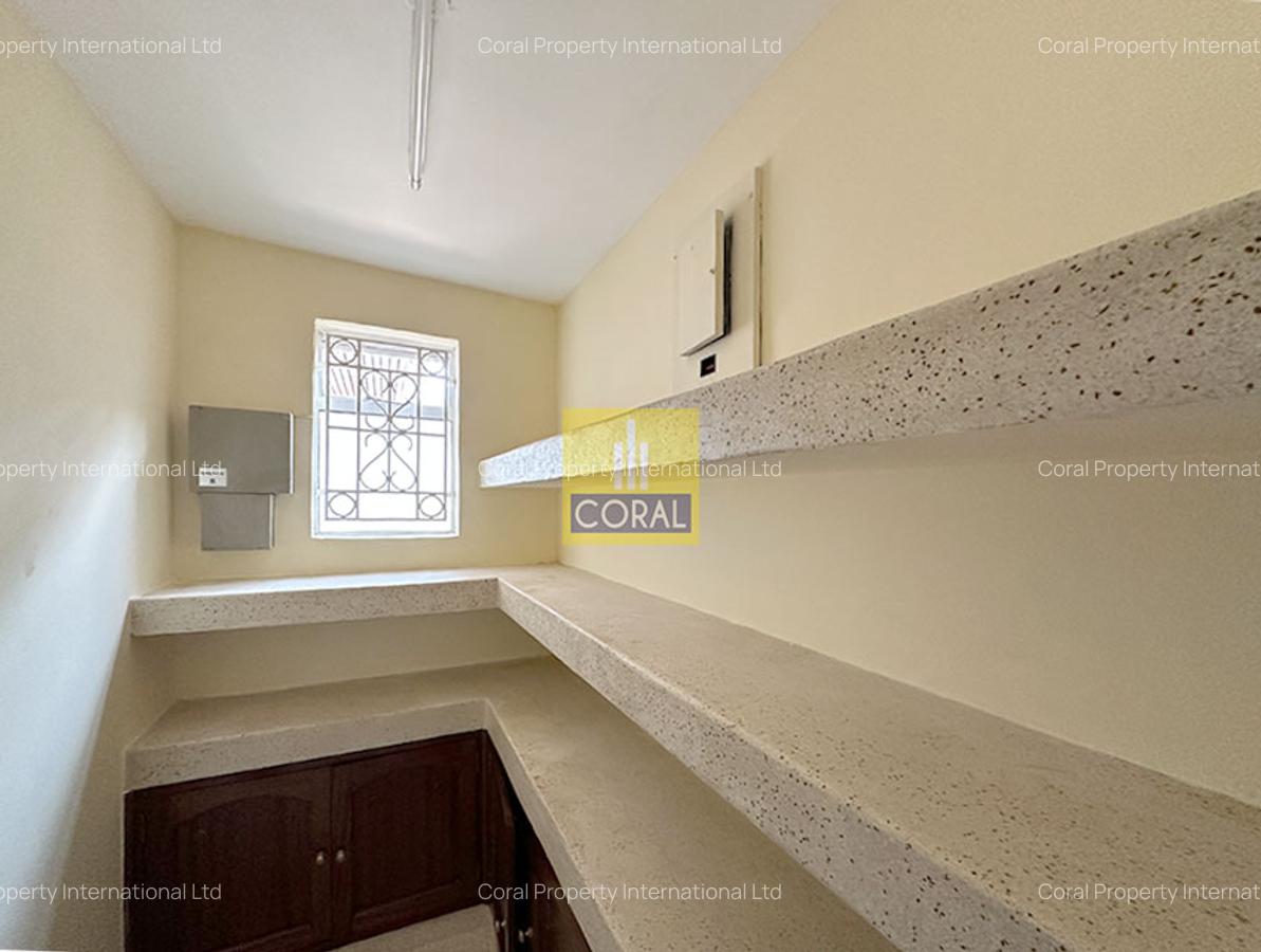 4 Bed House in Lavington - 4