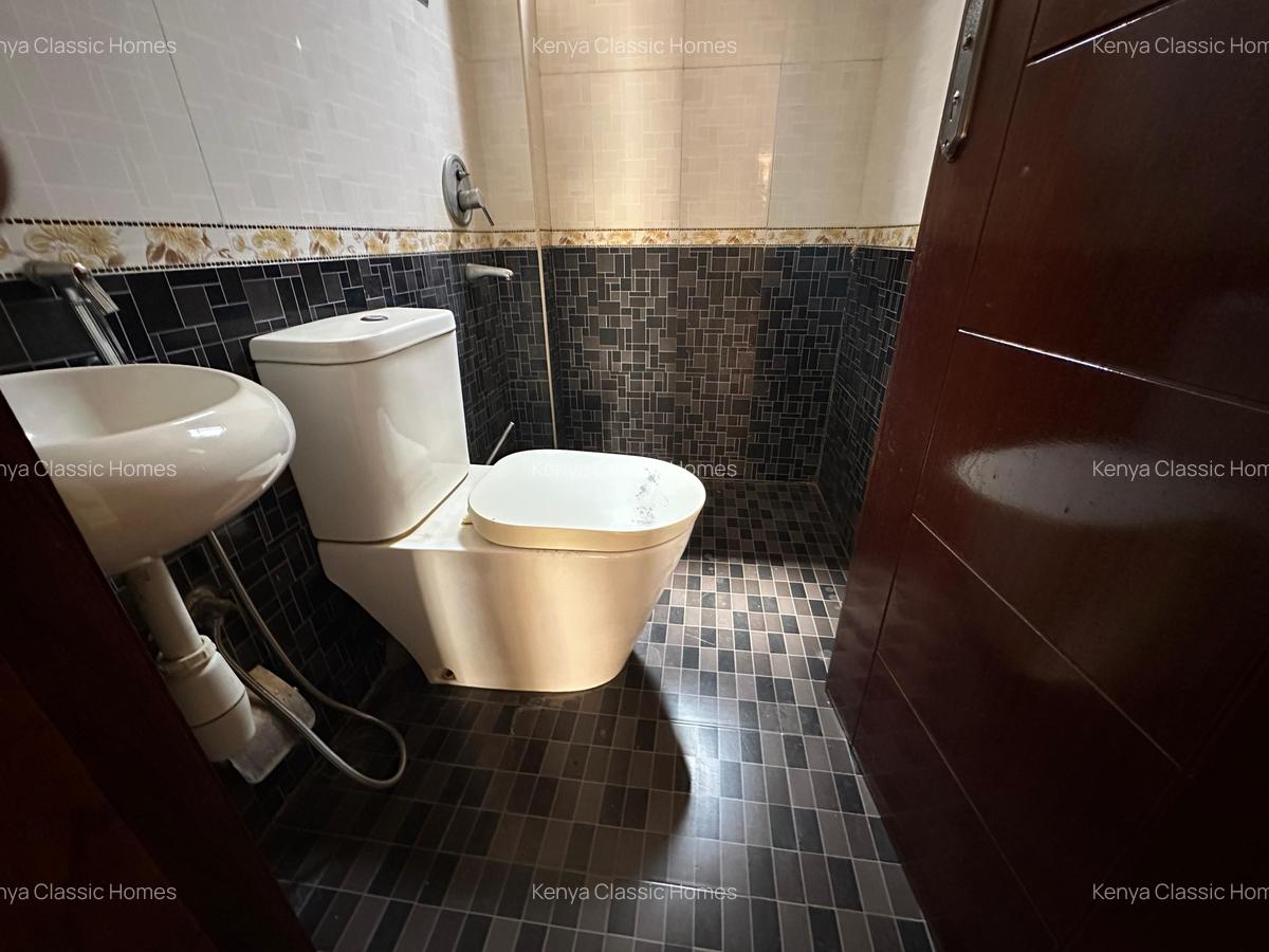 4 Bed Apartment with En Suite at Lavington - 8