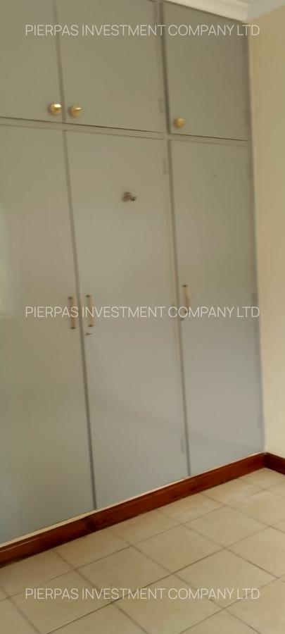 4 Bed Townhouse with En Suite in Garden Estate - 8