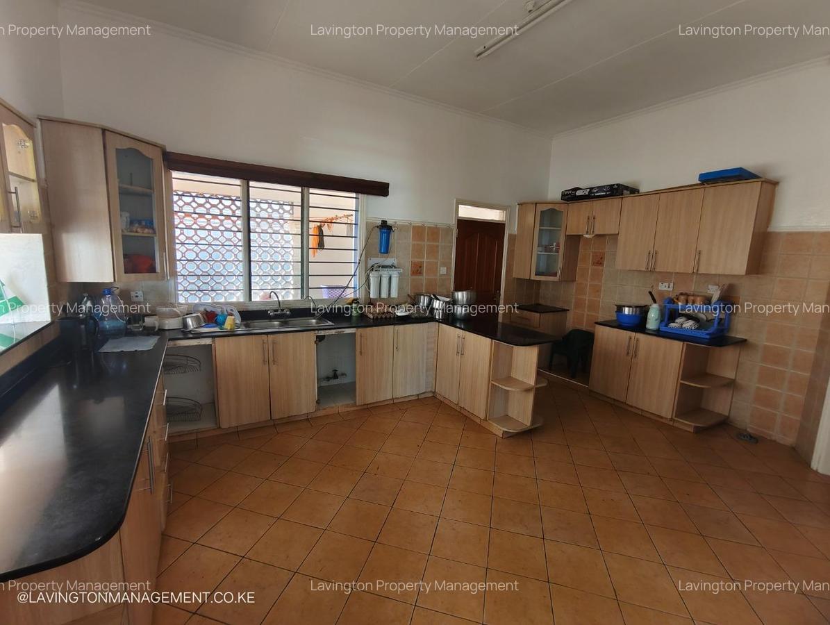 5 Bed Apartment with En Suite at Muthangari - 4