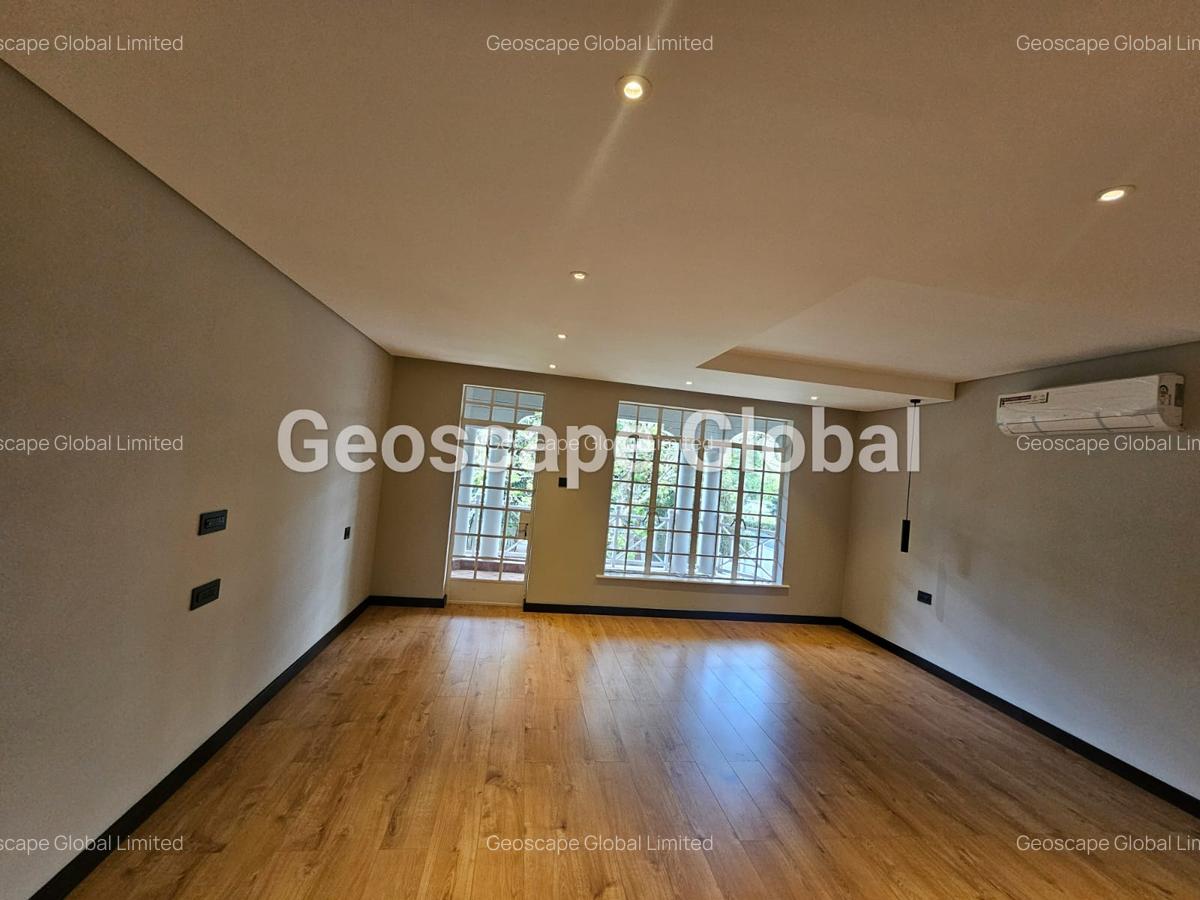 4 Bed House with En Suite in Runda - 4