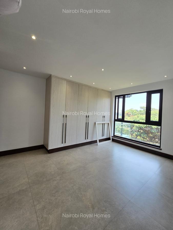 5 Bed Townhouse with En Suite at Kinanda Road - 20