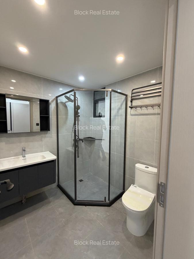 2 Bed Apartment with En Suite in Lavington - 17