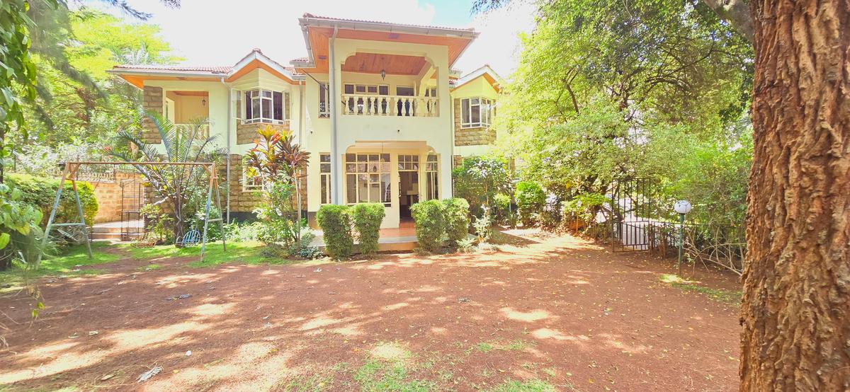 5 Bed Townhouse with En Suite at Mugumo Road - 12