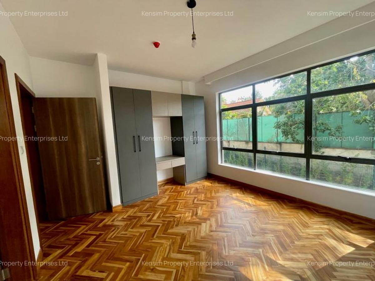 4 Bed Townhouse with En Suite in Runda - 16