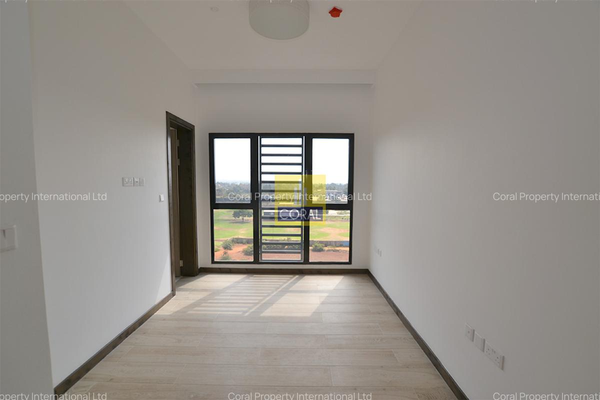 1 Bed Apartment with Swimming Pool in Rosslyn - 1