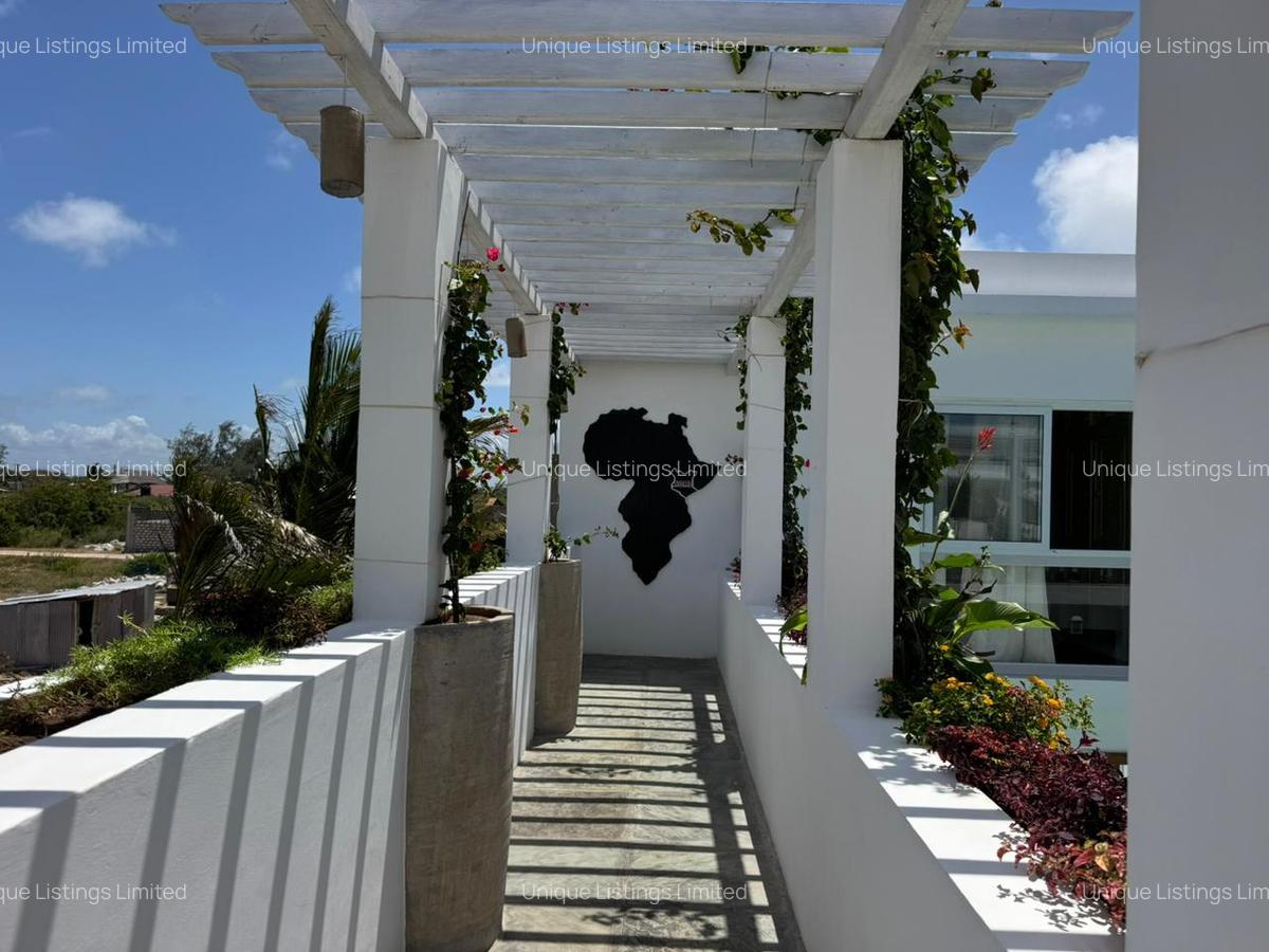 3 Bed Villa with En Suite in Watamu - 9