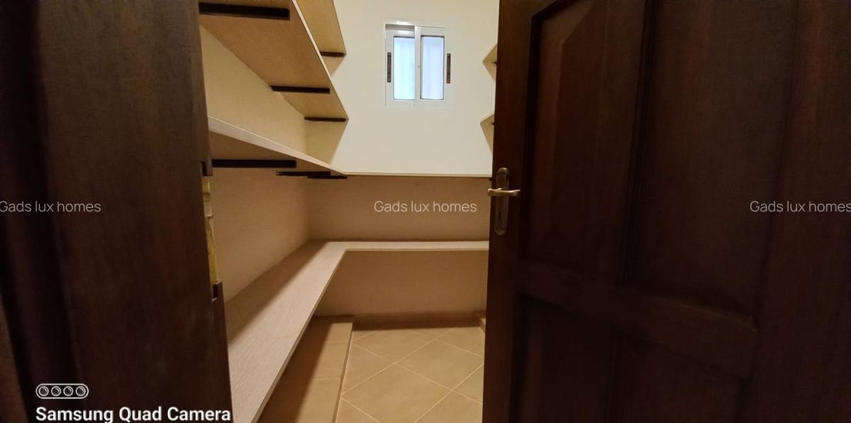 5 Bed Villa with En Suite at Shanzu - 4