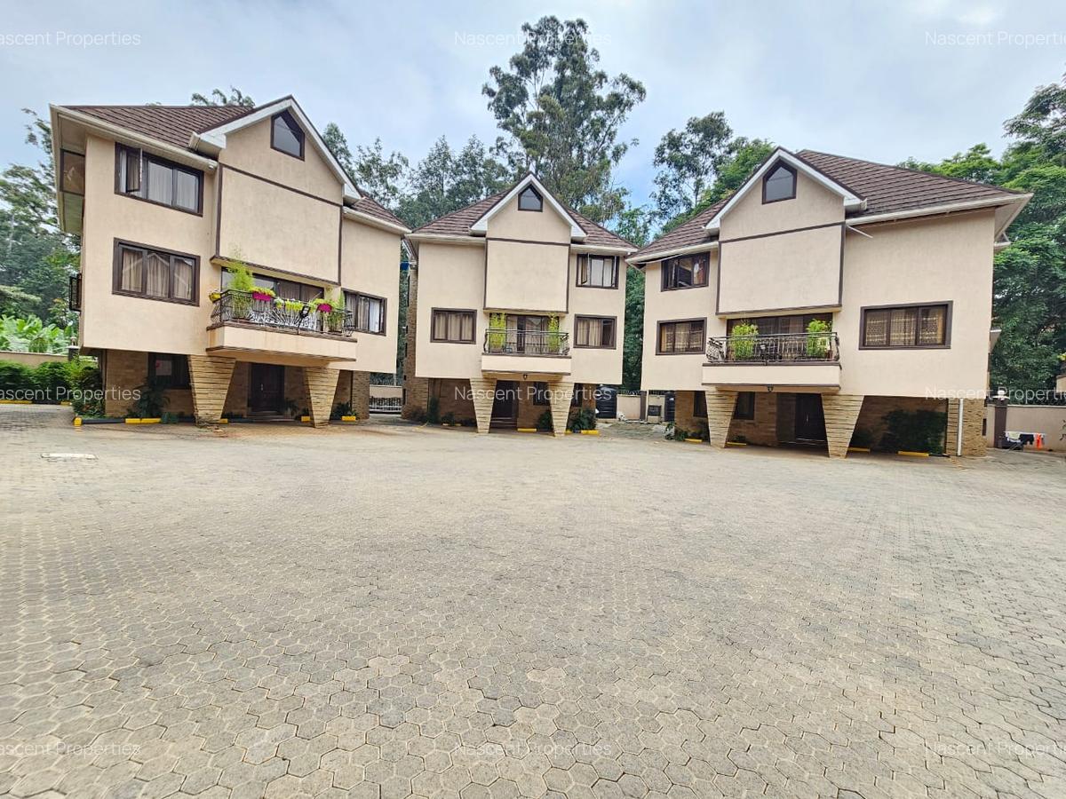 5 Bed Villa with En Suite in Lavington - 2