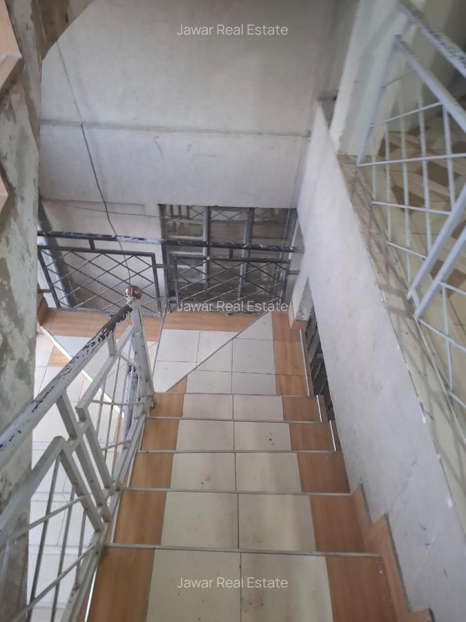 1 Bed Apartment with En Suite at Shooters - 10