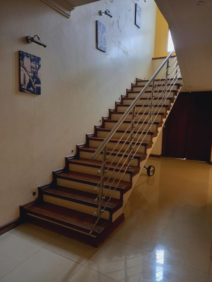 4 Bed Townhouse with En Suite in Nyali Area - 9