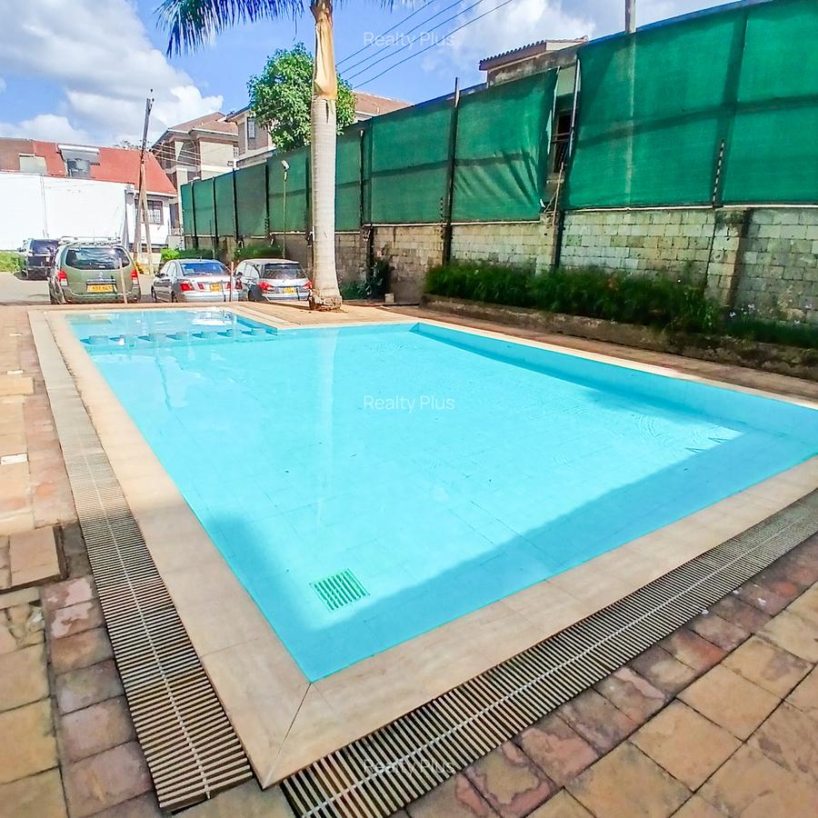 3 Bed Apartment with En Suite at Dennis Pritt Road - 8