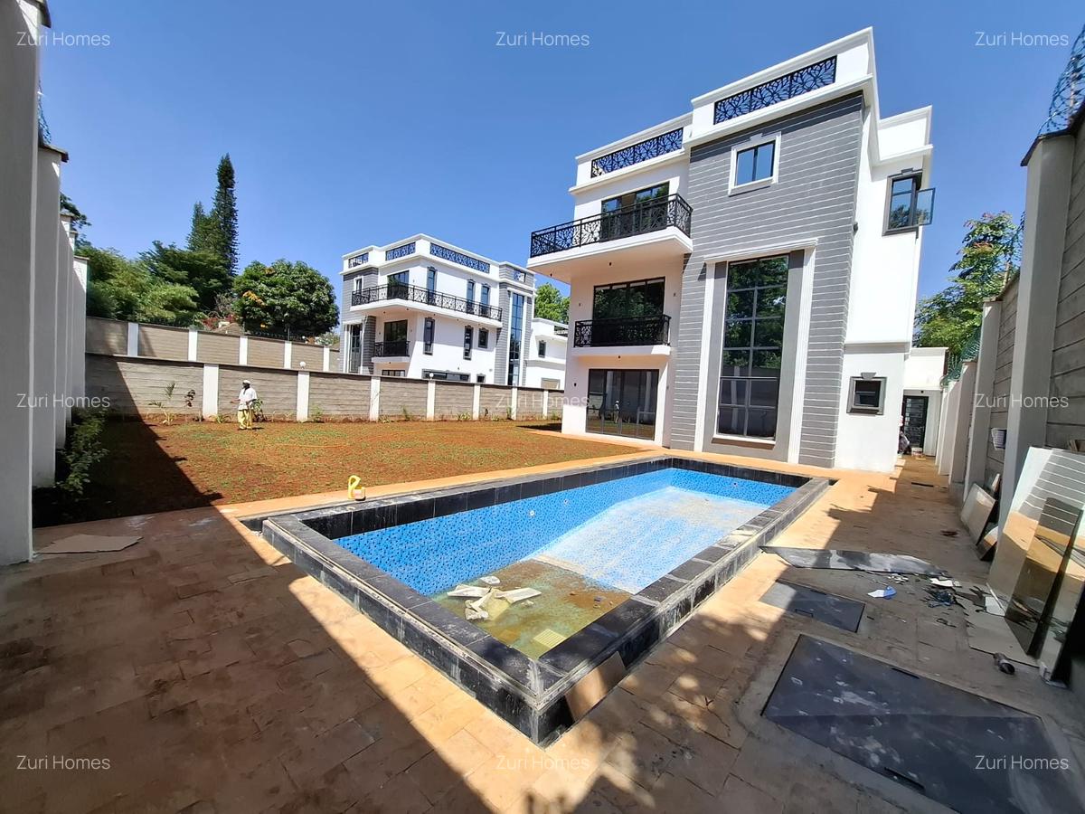 5 Bed Townhouse with En Suite in Lavington - 1