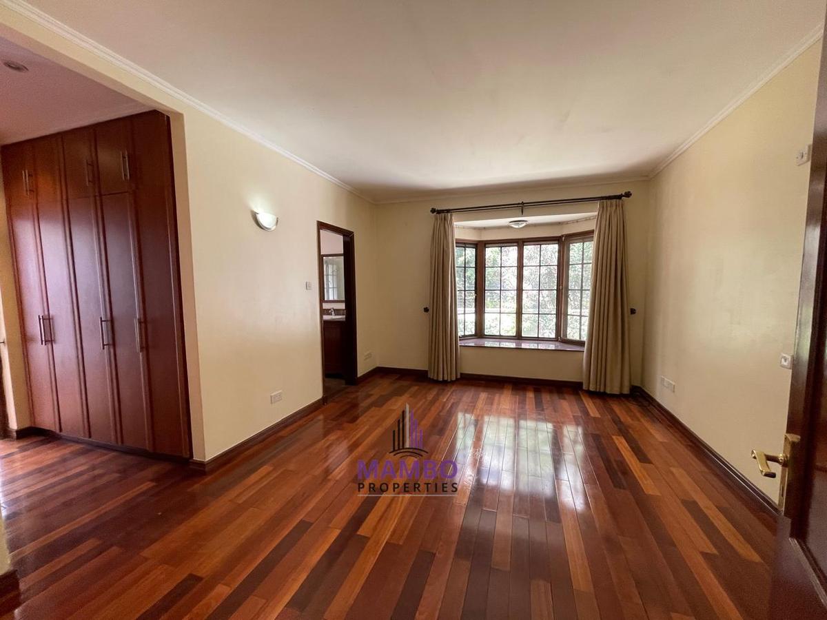 4 Bed Townhouse with En Suite at General Mathenge - 17