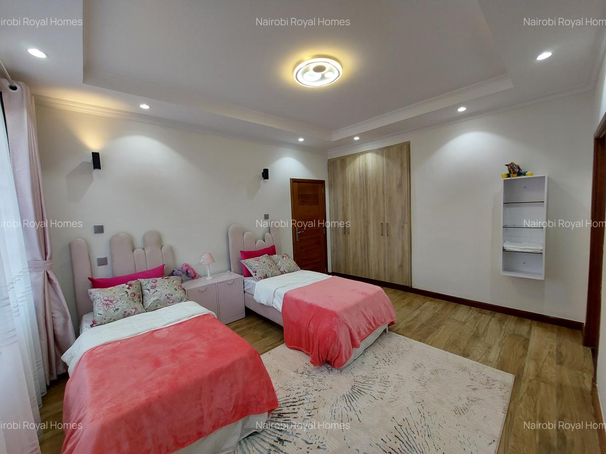 4 Bed House with En Suite at Paradise Lost - 6