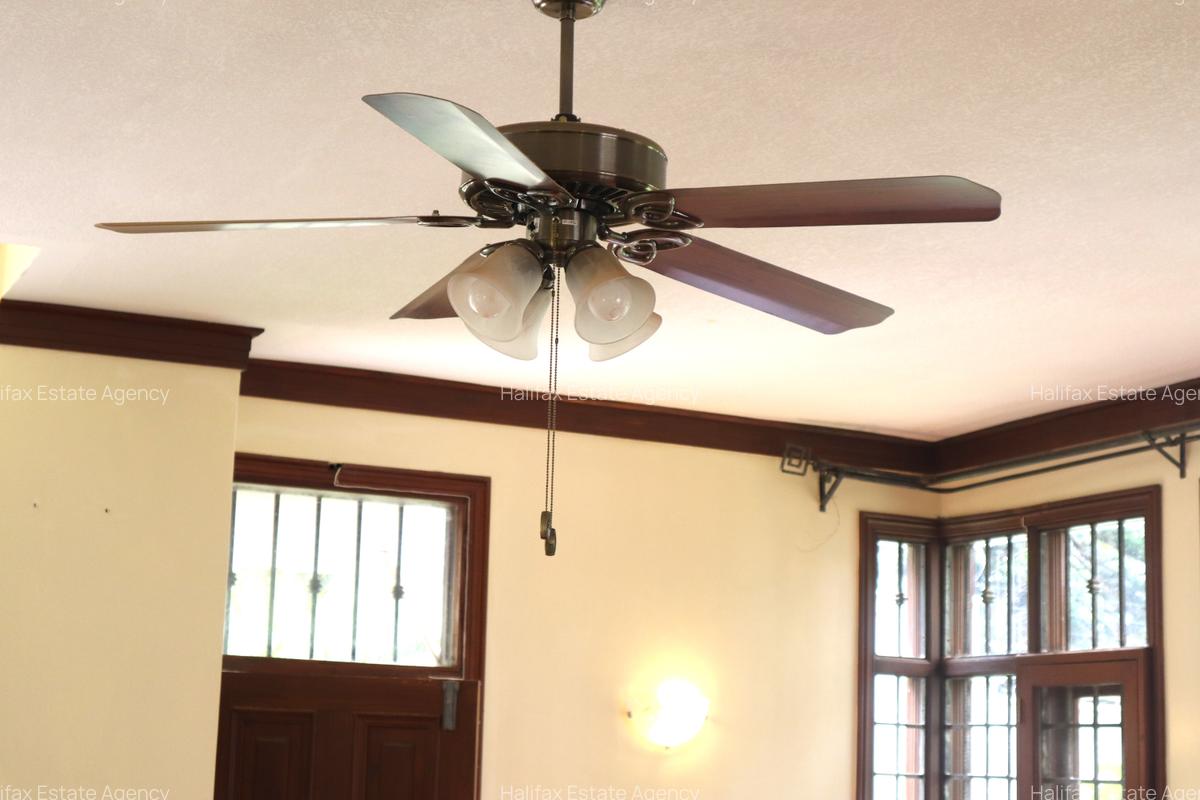 4 Bed Townhouse with En Suite - 7