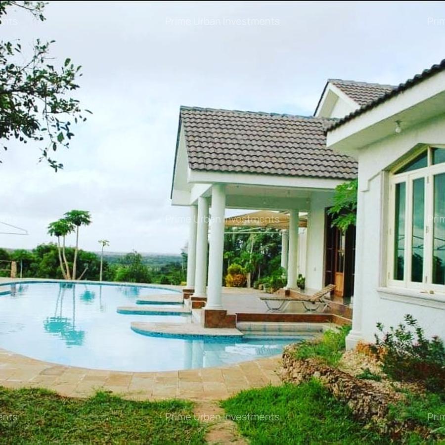 5 Bed Villa with En Suite in Vipingo - 1