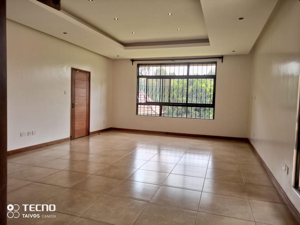 4 Bed Townhouse with En Suite in Runda - 17