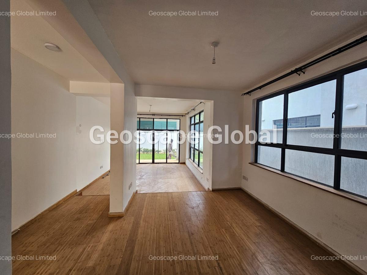 5 Bed Townhouse with En Suite in Lavington - 4