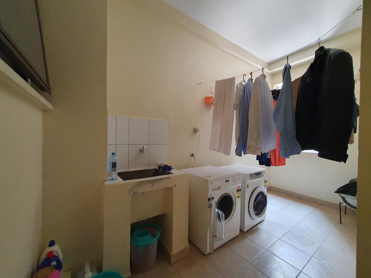 3 Bed Apartment with En Suite at Mpaka Rd - 18