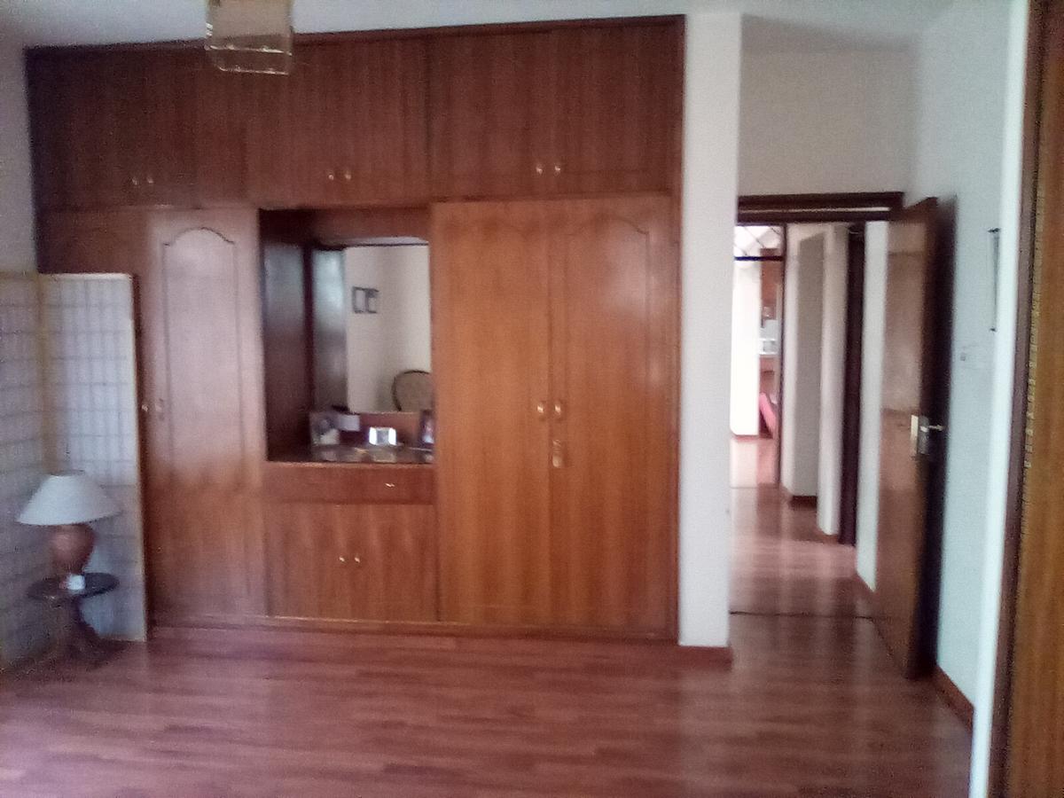 3 Bed Apartment with En Suite at Kilimani - 10