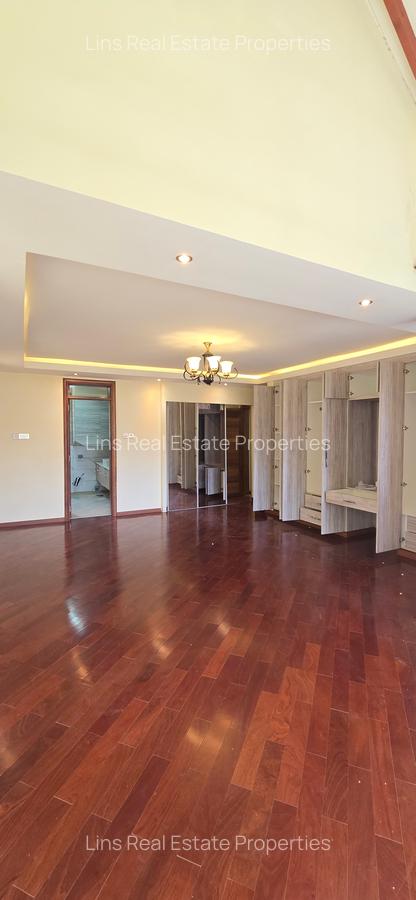 5 Bed Townhouse with En Suite in Lavington - 11