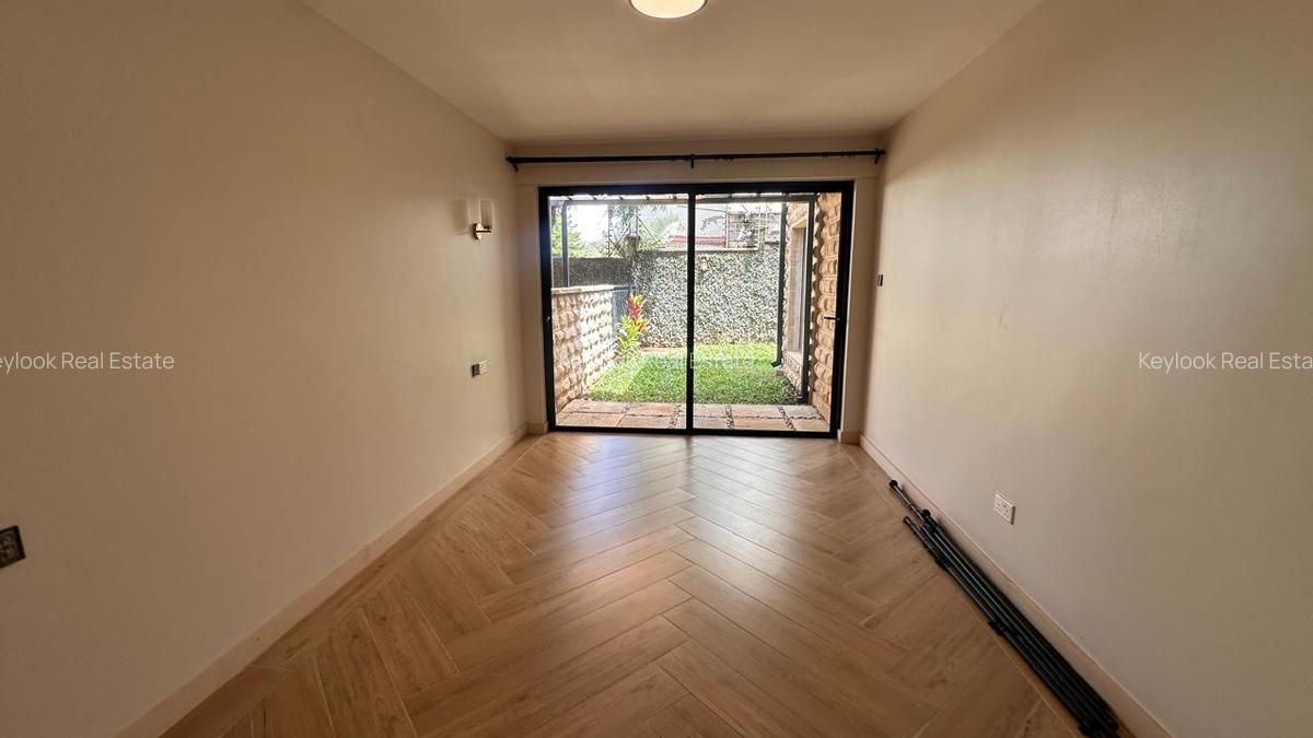 5 Bed Townhouse with En Suite at Lavington - 13