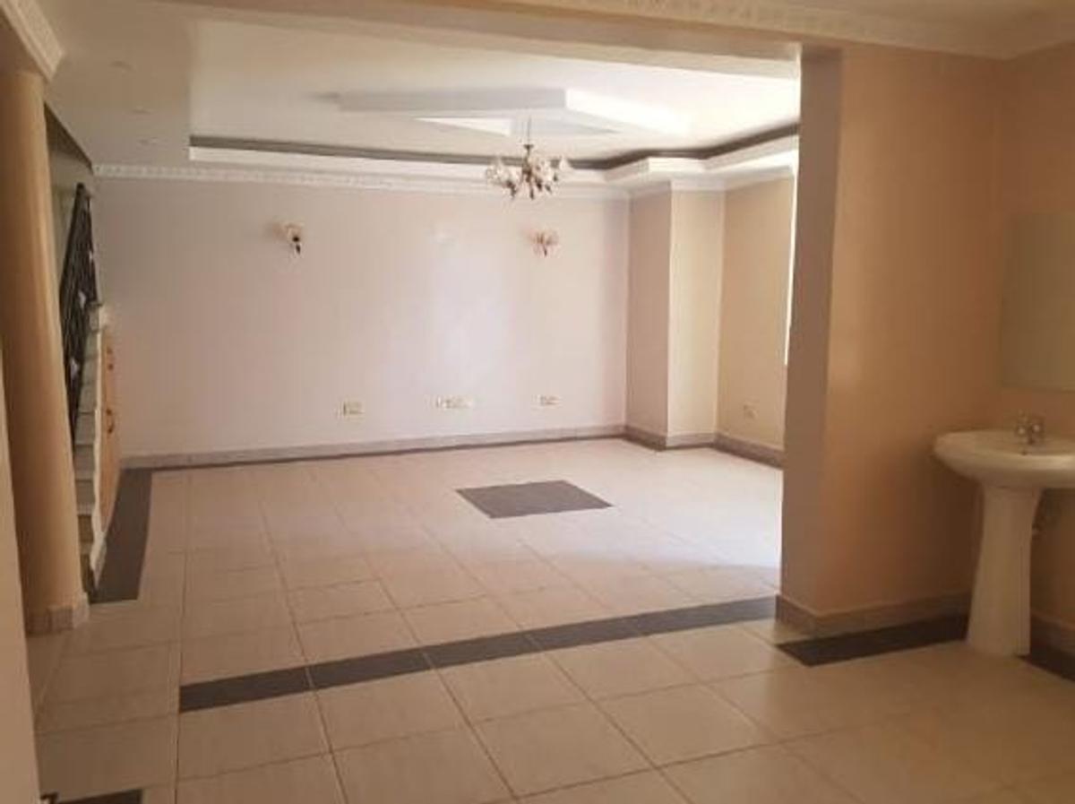 6 Bed House with En Suite in Langata - 2