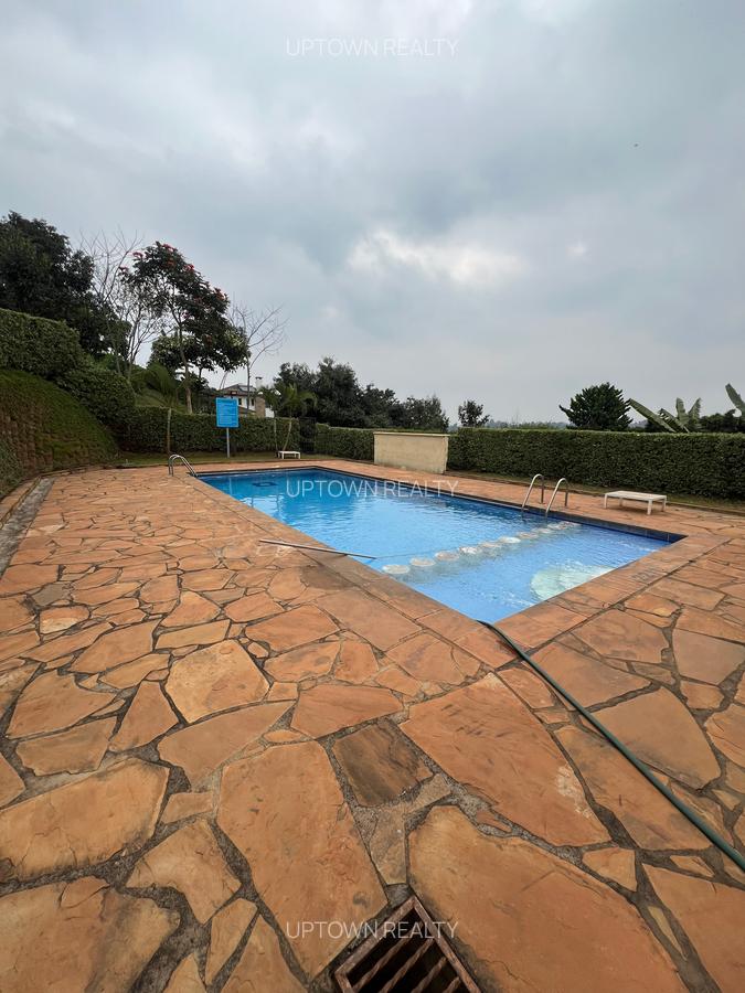 3 Bed Villa with En Suite at Redhill - 5
