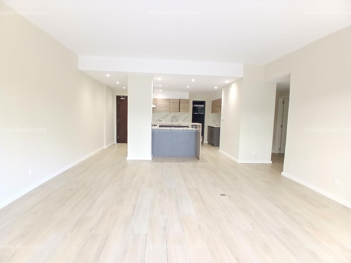 2 Bed Apartment with En Suite at Riverside Drive Gardens - 12