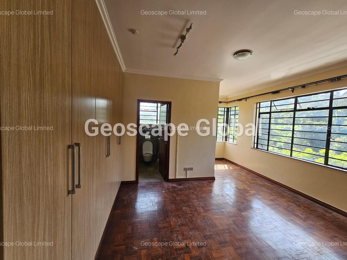 5 Bed Villa with En Suite in Kitisuru - 2