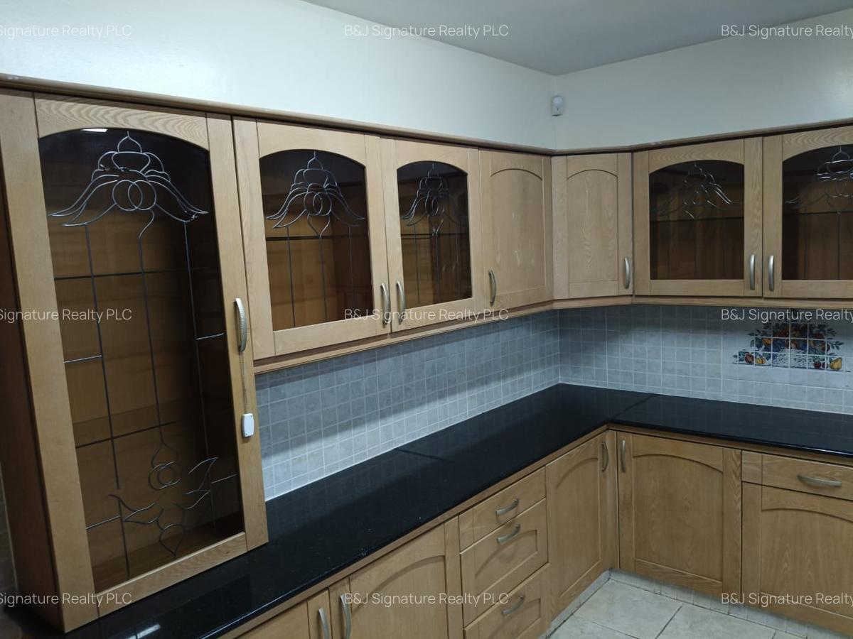 4 Bed Townhouse with En Suite in Runda - 10