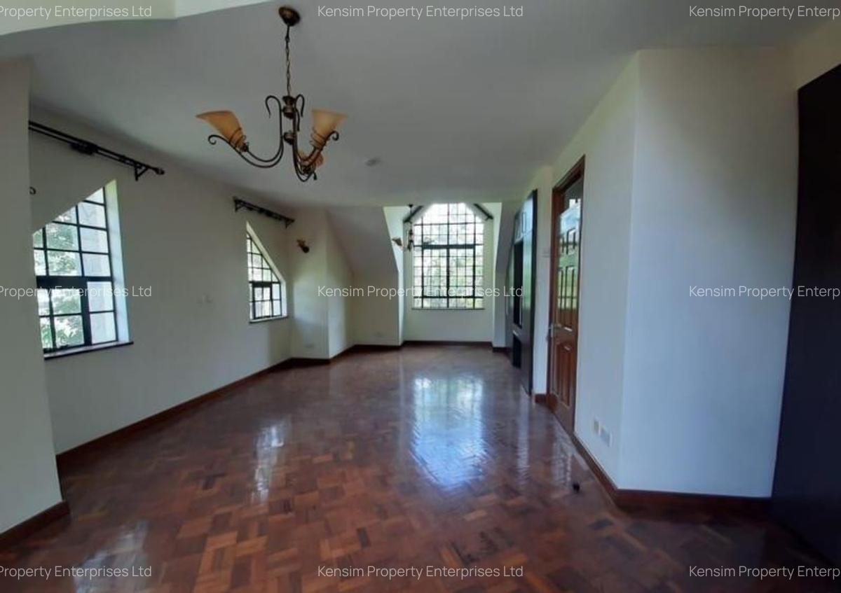 4 Bed Townhouse with En Suite in Lavington - 8